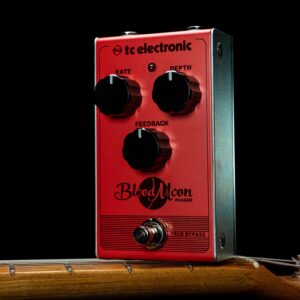 TC ELECTRONIC - BLOOD MOON