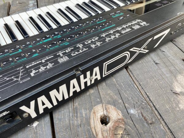 Yamaha DX7 2-D - Image 4