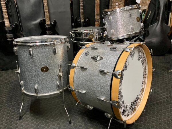 GRETSCH “Stop-Sign” Outfit, Silver Sparkle - Image 3