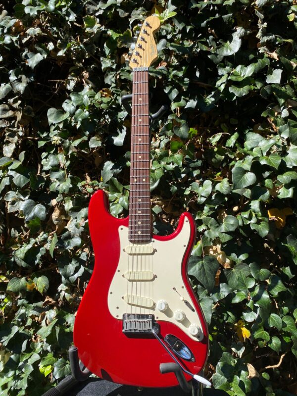FENDER STRAT PLUS