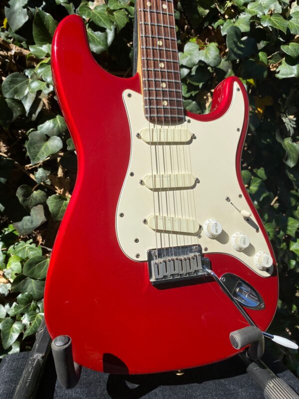 FENDER STRAT PLUS - Image 2